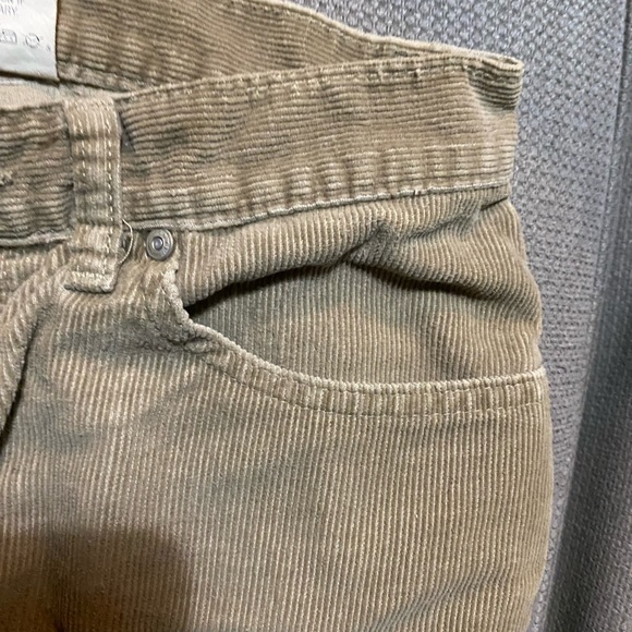 GAP, corduroy bootcut, SIZE 8, beige. - Picture 5 of 7